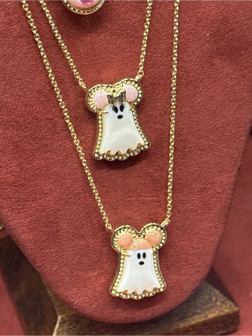 Disney viral ghost, Minnie mouse necklace by Kendra Scott